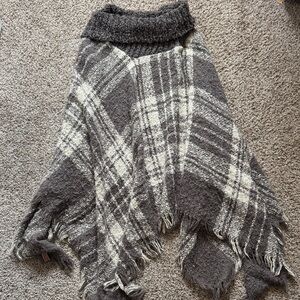 Cozy Gray Plaid Women's Sweater Poncho